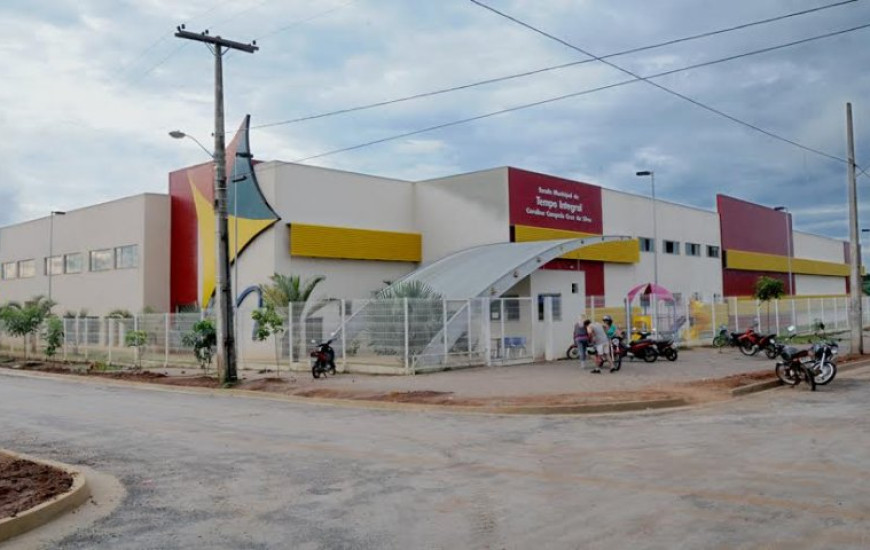 Colégio de Tempo Integral Caroline Campelo