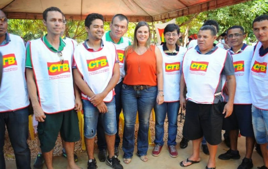 Vice-governadora almoça com trabalhadores