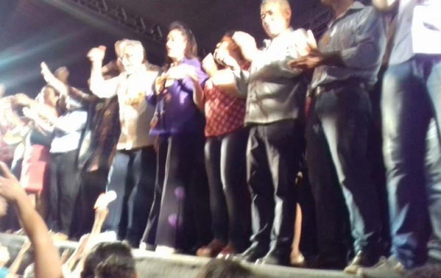 Kátia reforça apoio a Laurez Moreira