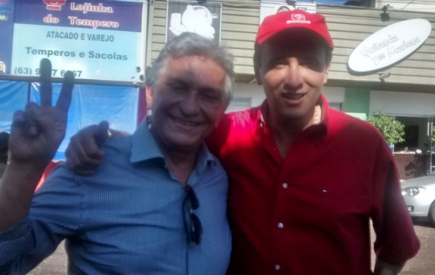 Reis pede votos com Gaguim