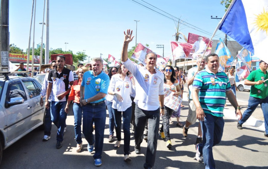 Ataídes durante caminhada em Taquaralto