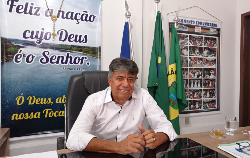 Prefeito Manoel Silvino está de licença para tratamento de saúde.
