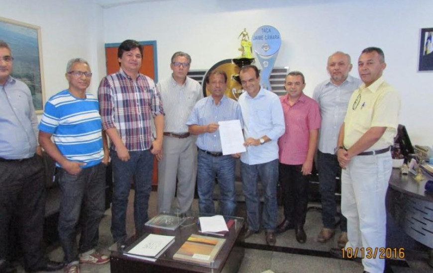 Joaquim Maia apresenta Comissão