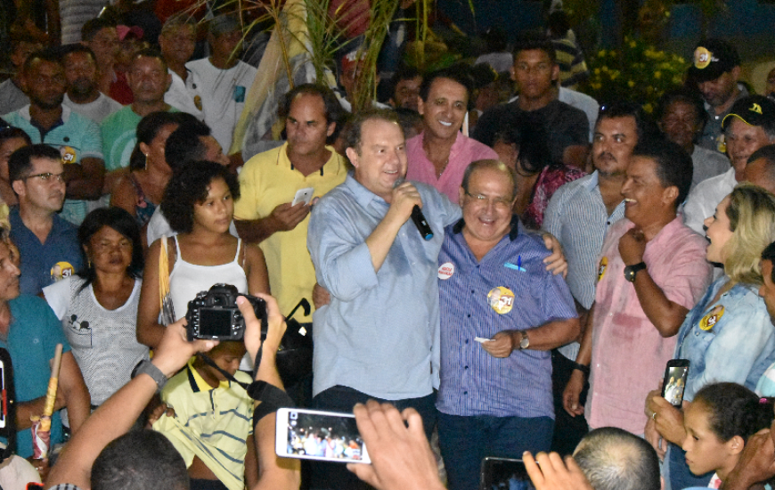 Candidato cumpre agenda intensa no Bico