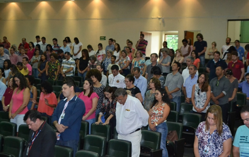 Amigos de Isabel fazem preces pela recuperação da reitora