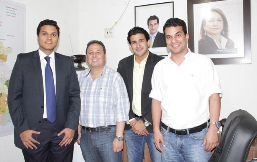 Encontro reúne representantes dos partidos