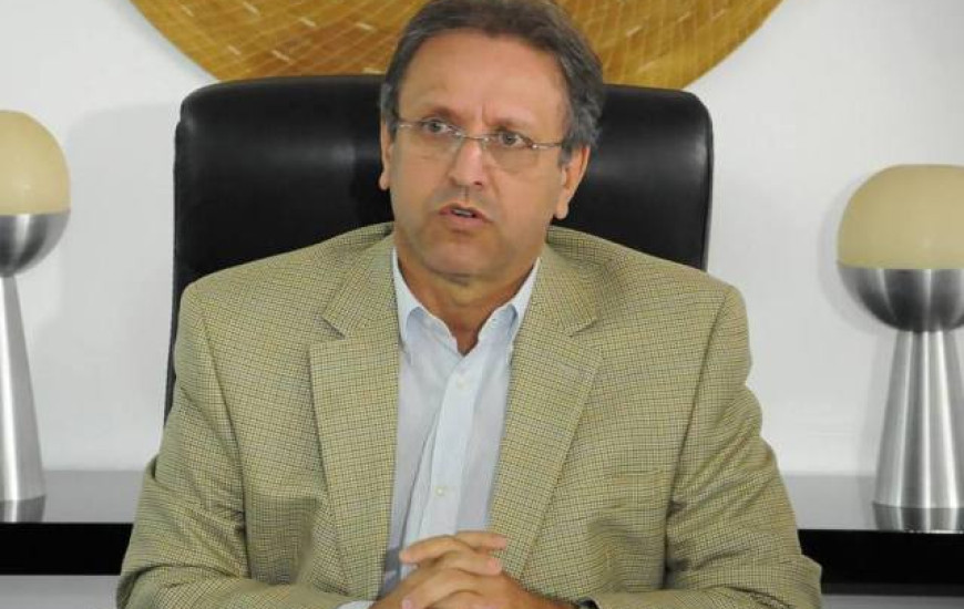 Governador anuncia contingenciamento de mais de R$190 milhões