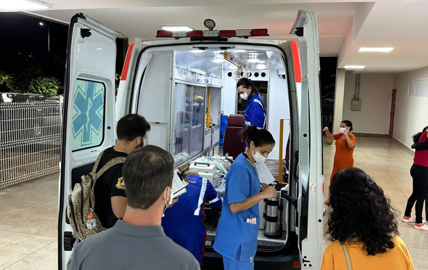 Transferência do bebê ocorreu às 23 horas desta quarta, 11