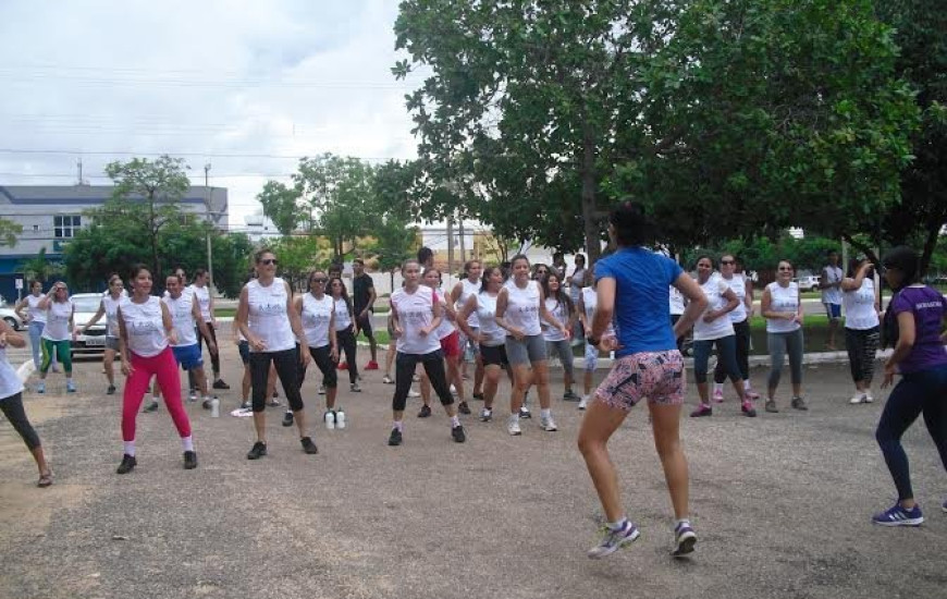 Cerca de 100 pessoas participaram