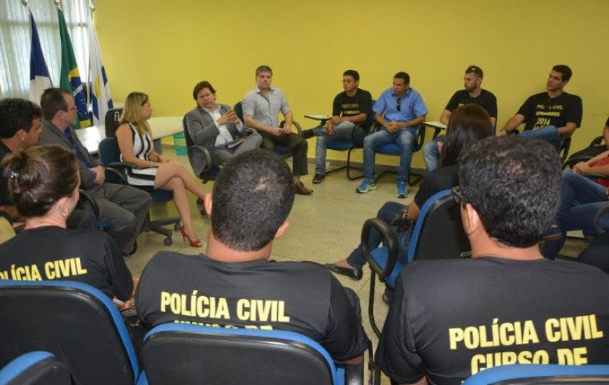 Aprovados no certame são recebidos na SSP