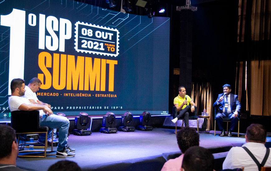 Evento inédito reuniu proprietários de provedores de internet