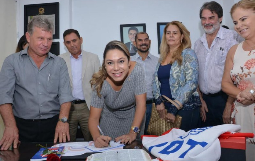 Deputada estadual Luana Ribeiro