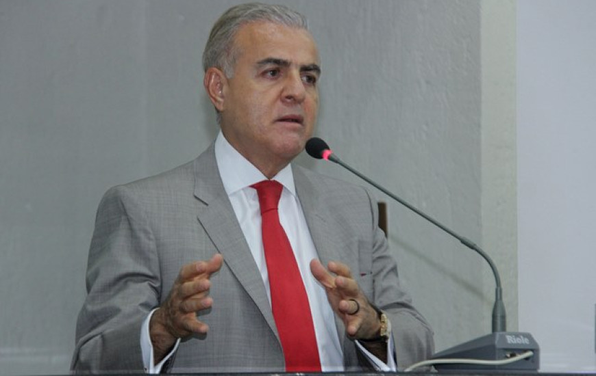 Deputado fala da tribuna sobre MP do Governo