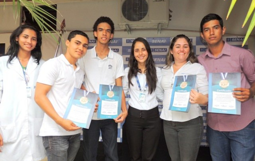 SENAI premia alunos