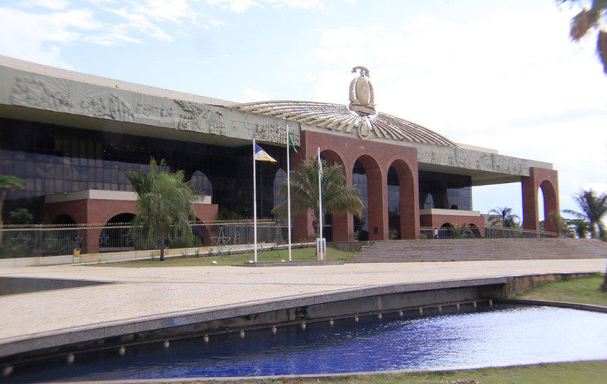 Exonerações foram publicadas pelo governo interino