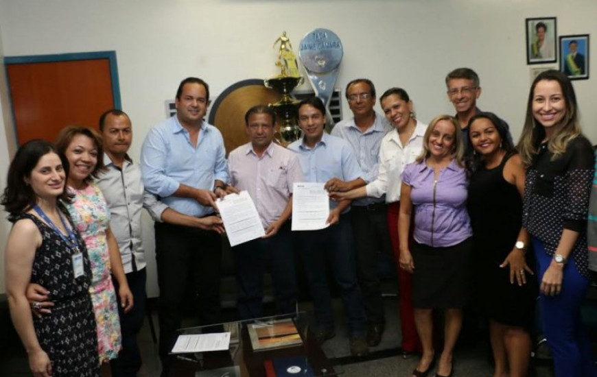 Parceria é renovada em Porto Nacional