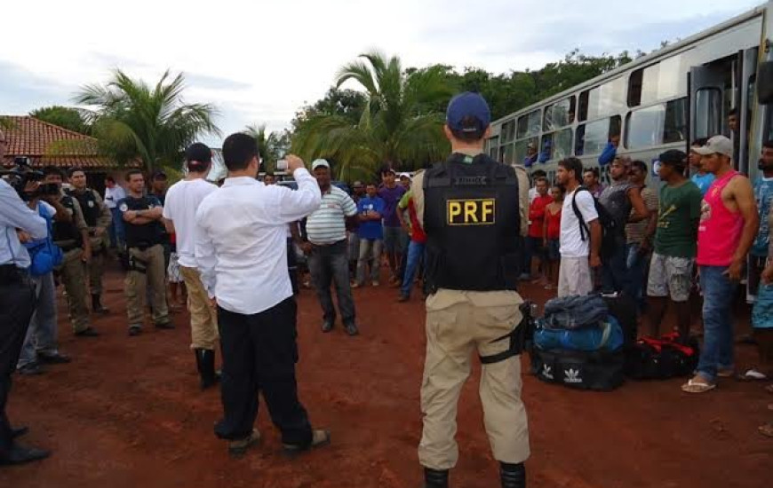 Trabalhadores foram para hotéis em Cristalândia