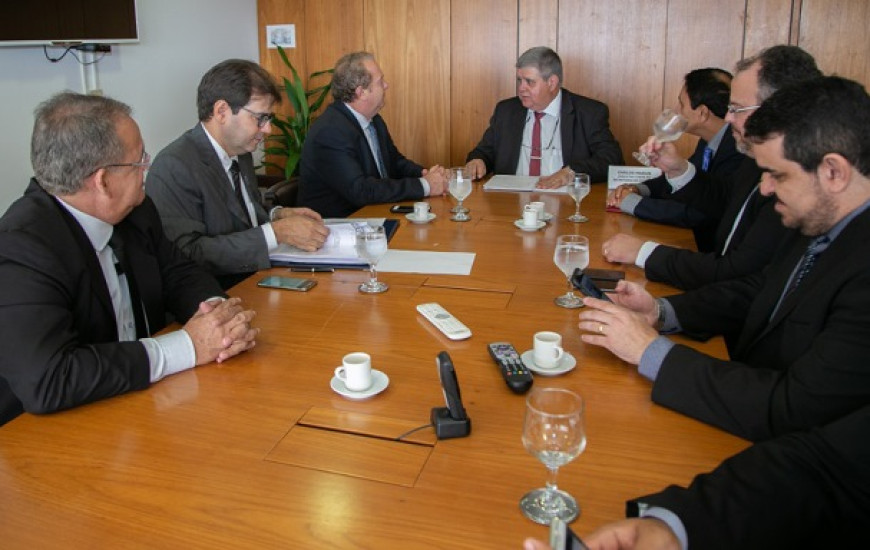 Carlesse busca recursos para seu segundo mandato no TO