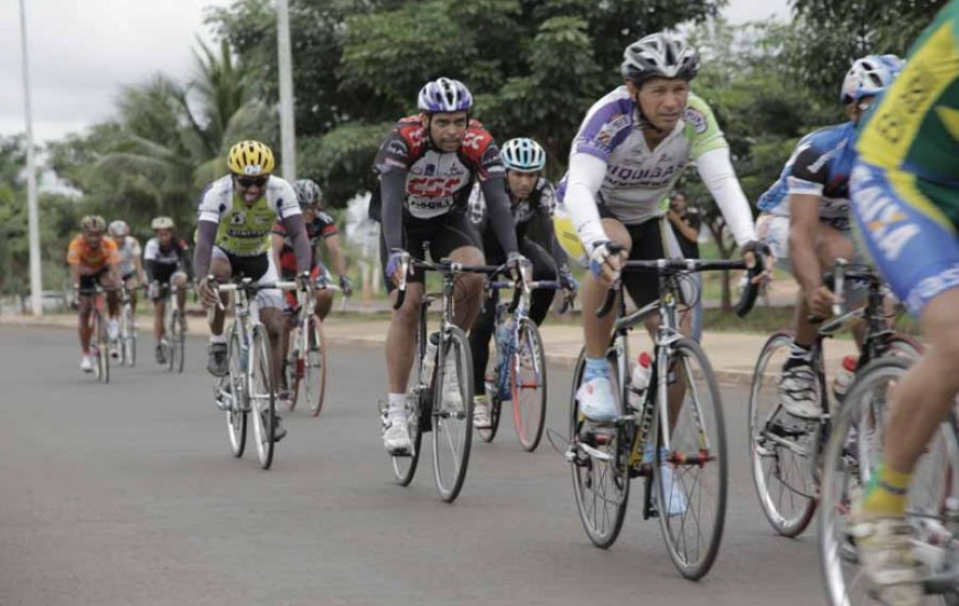 Cerca 60 atletas devem participar do circuito