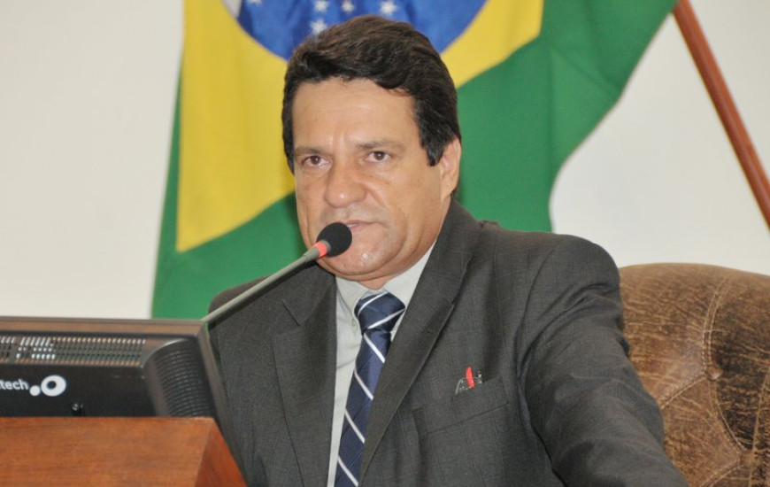 Deputado estadual Osires Damaso