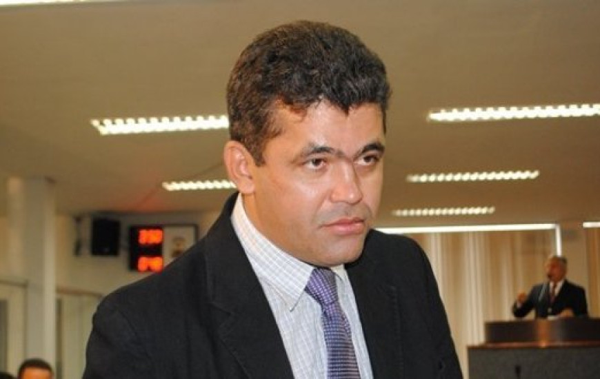 Vereador Milton Neris pode tomar posse