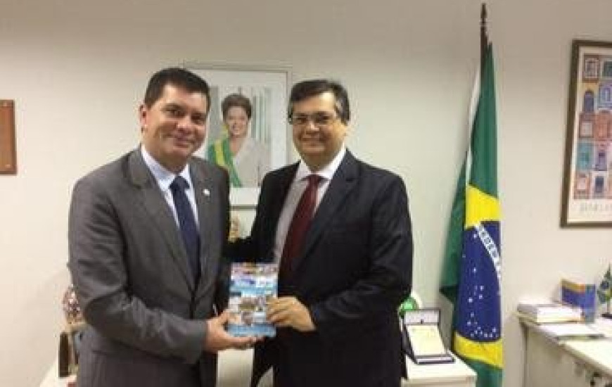 Prefeito e o presidente da Embratur