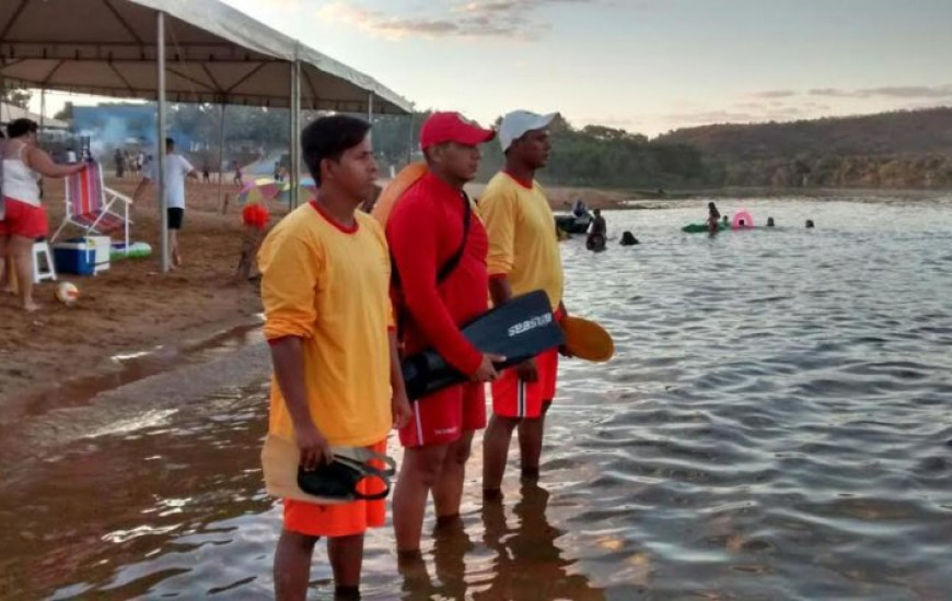 Bombeiros fazem operação nas praias do TO