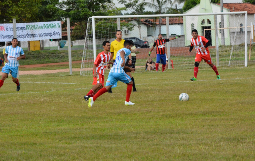 Times Barra da Grota e Costa Esmeralda estrearam o novo gramado