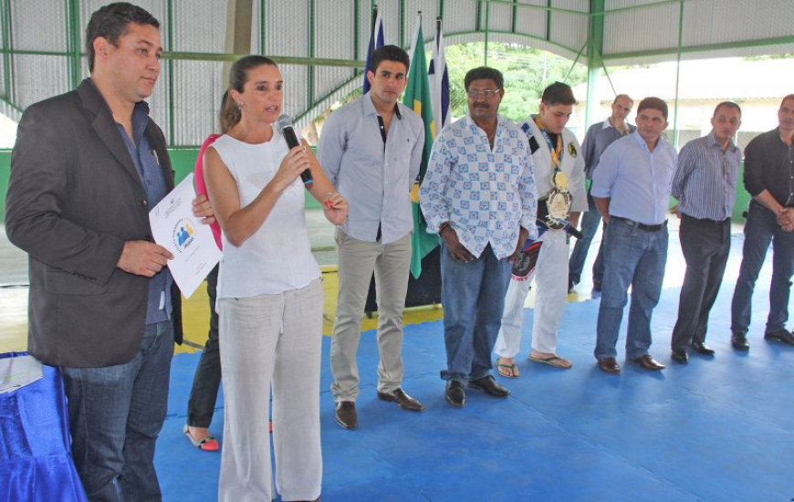 Glô amastha representou o prefeito