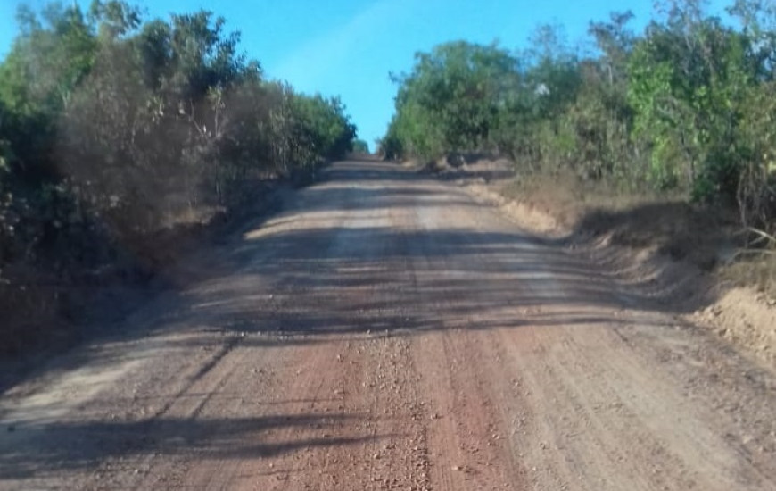  Rodovia não pavimentada TO-164, de Pequizeiro a Tarumã