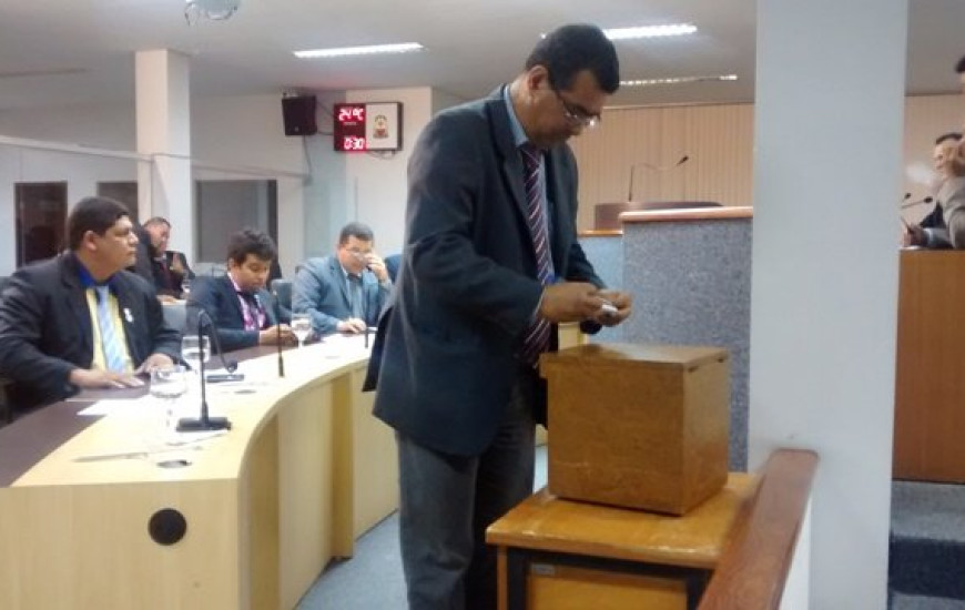 Vereadores aprovam contas de Raul