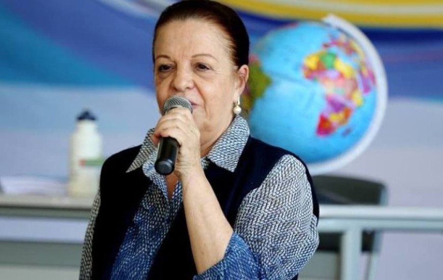 Reitora está internada há uma semana na Argentina