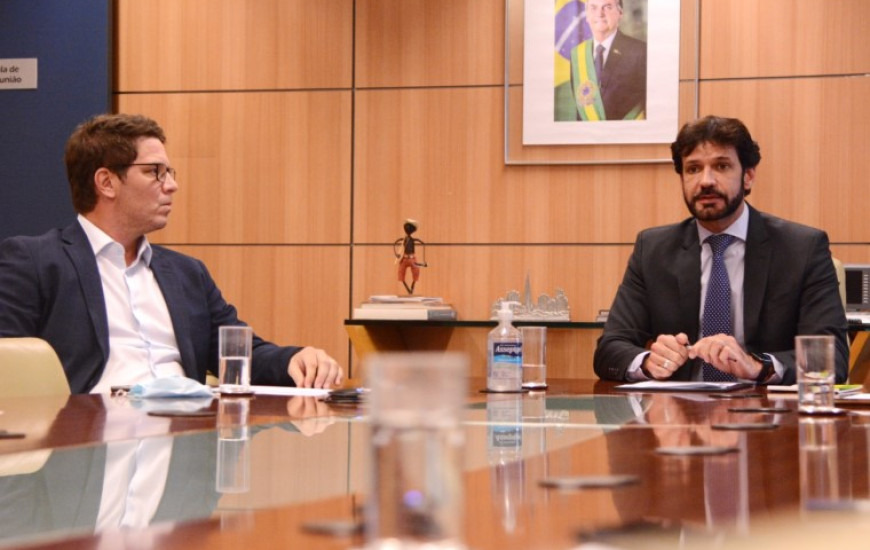 Ministro do Turismo, Marcelo Álvaro, e secretário da Cultura, Mário Frias