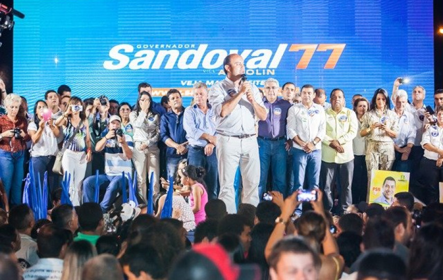 Sandoval Cardoso discursa em Gurupi