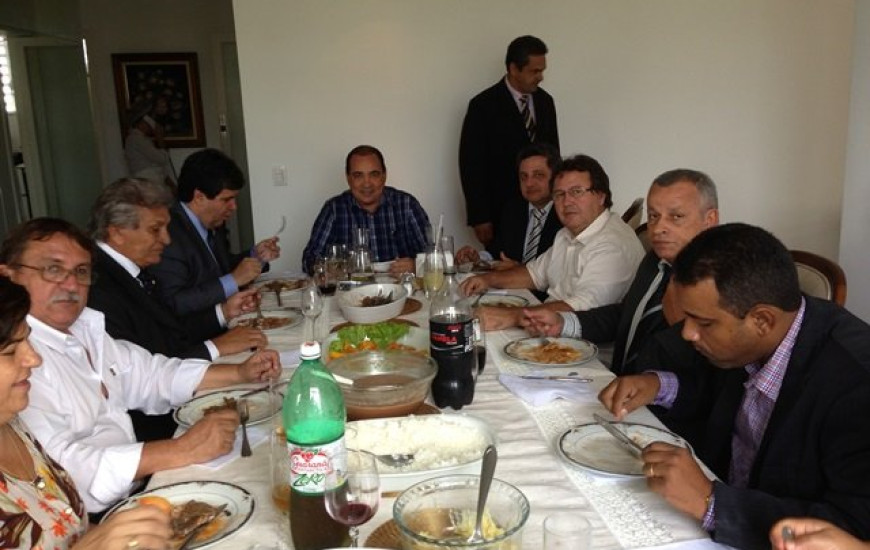 Vicentinho em almoço com lideranças peemedebistas