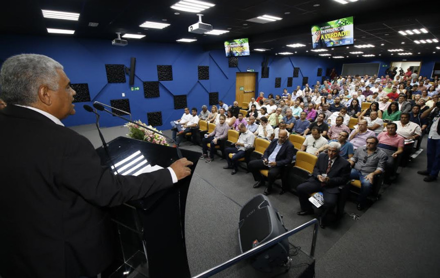 Trabalhadores receberam informações sobre proposta