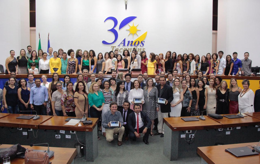 Sessão Solene na manhã desta terça, 03