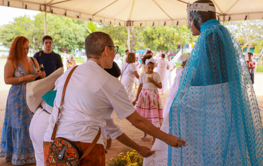 Programação começa com alvorada, às 5 horas da manhã