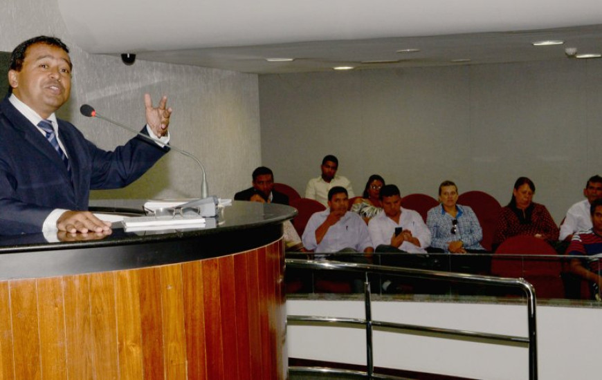 Elenil da Penha toma posse na AL