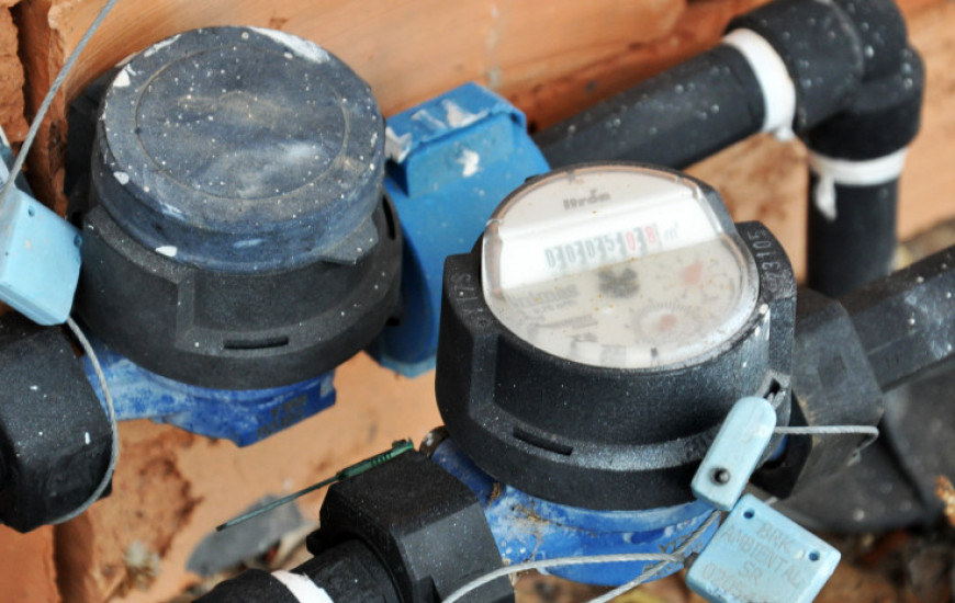 O consumo mínimo passou de 10 m³ para 5 m³ 