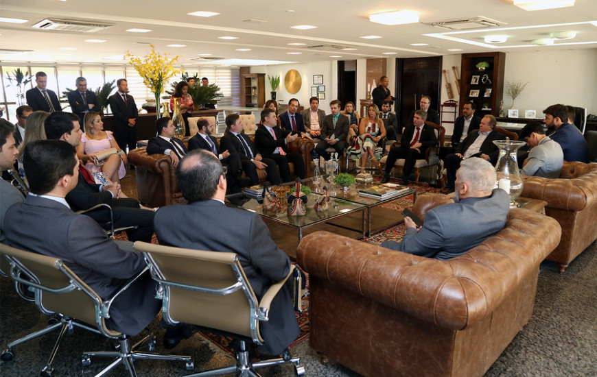 Encontro no Palácio Araguaia.