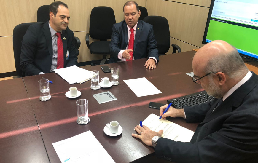 Reunião aconteceu nesta terça-feira, 14, no Ministério da Educação