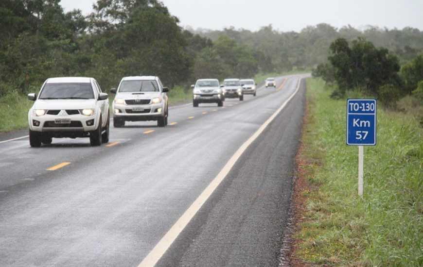 Uso dos faróis durante o dia é obrigatório 