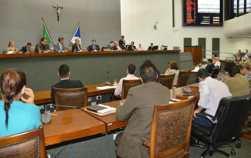 Secretários comparecem a audiência na AL