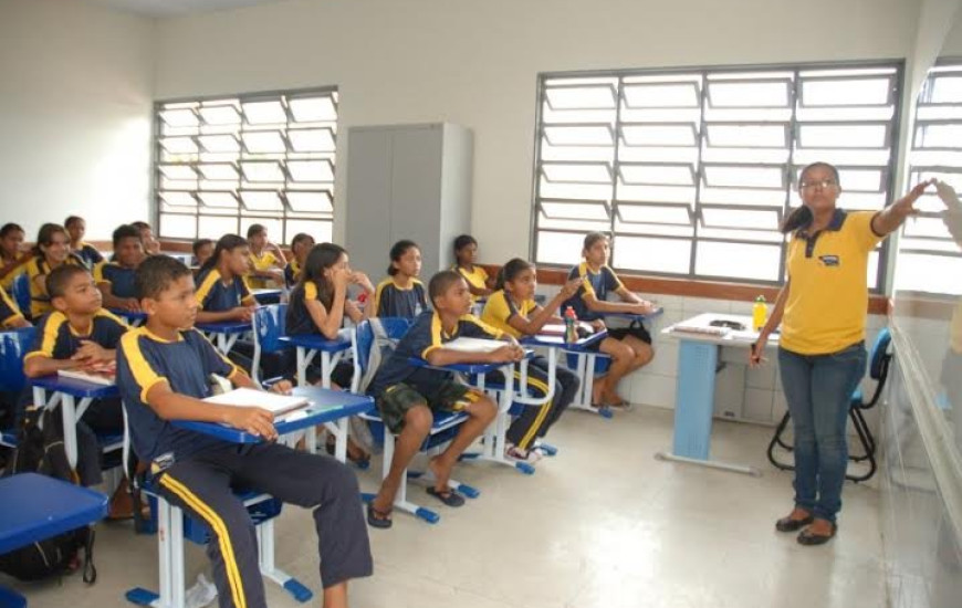 Seduc analisa proposta de calendário