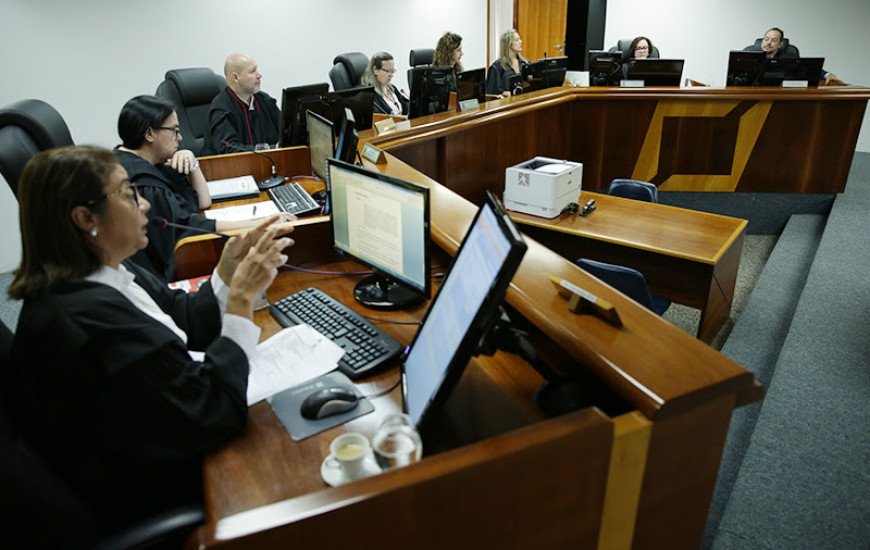Desembargadores mantém ação contra ex-prefeito
