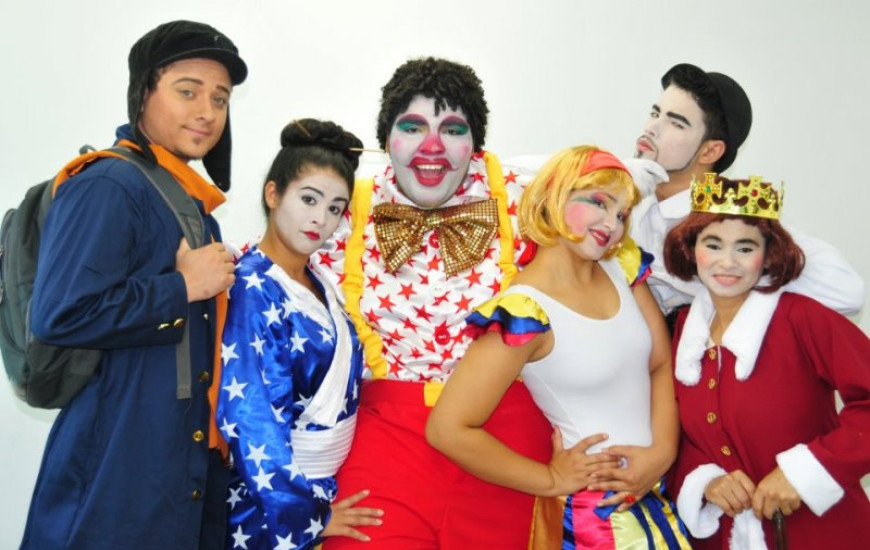 Cia de Teatro “A Barraca”