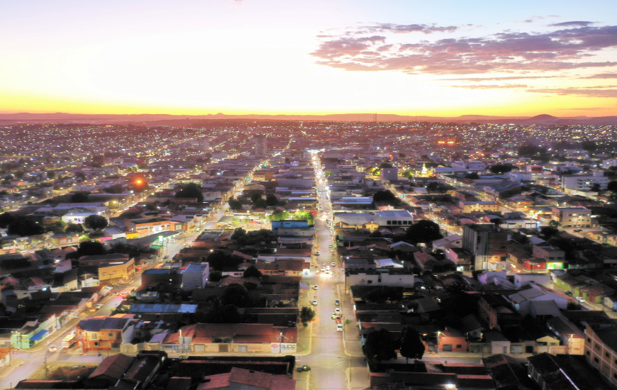 Decreto autoriza voz e violão em bares e restaurantes das 6 às 23 horas