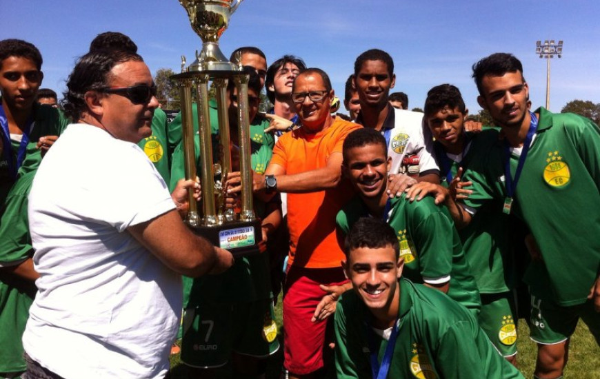 Gurupi faturou o prêmio nos pênaltis