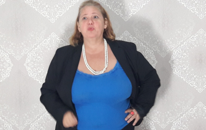 Candidata aproveita a sexta para gravar programas para as redes sociais